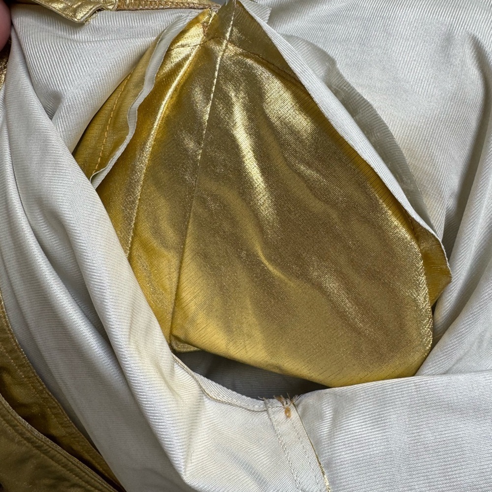 Ms. Ashlee vintage holiday Gold wrap Jacket - Picture 4 of 5